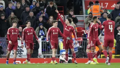 لاعبي ليفربول يحتفلون بالهدف