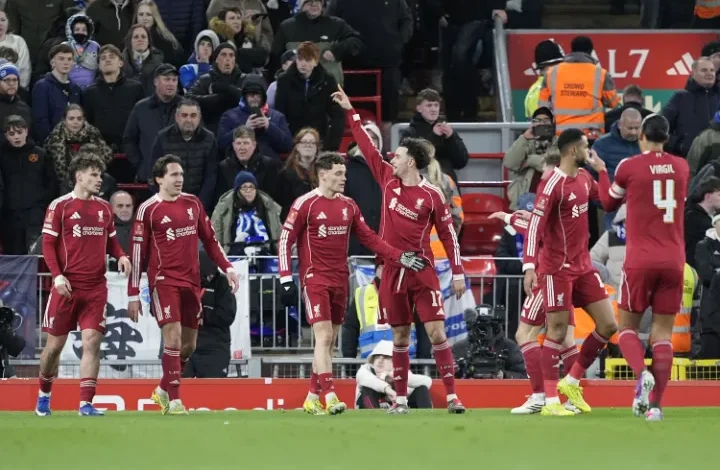 لاعبي ليفربول يحتفلون بالهدف