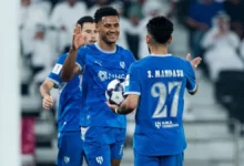 لاعبي الهلال يحتفلون بالهدف